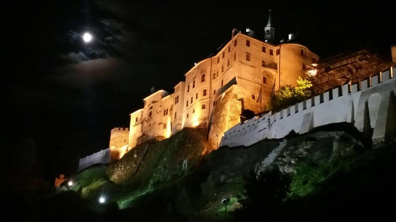 Penzion Na Zastavce Hotel Cesky Sternberk Exterior photo